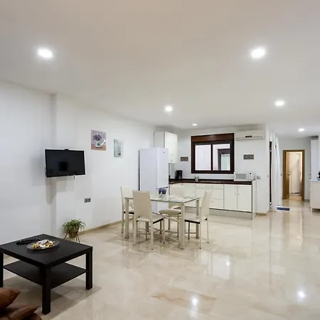 Agradable Apartamento San Lorenzo Appartement